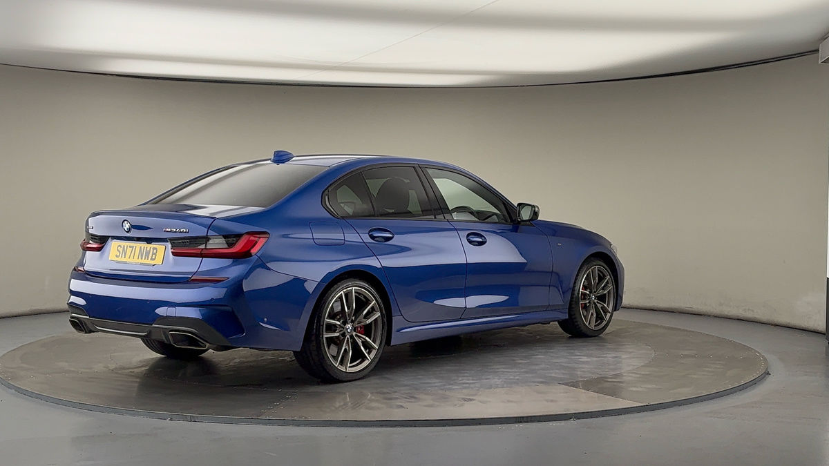 BMW 3 Series Image 21