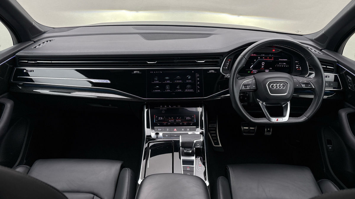Audi Q7 Image 12
