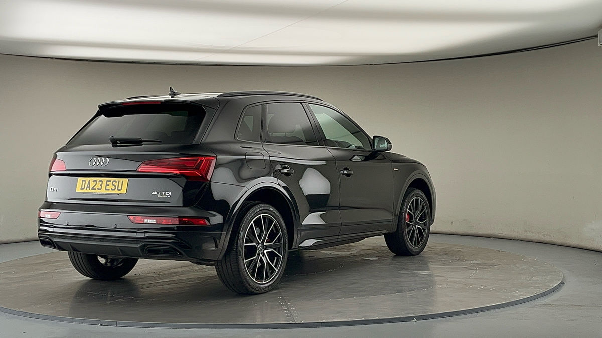 More views of Audi Q5