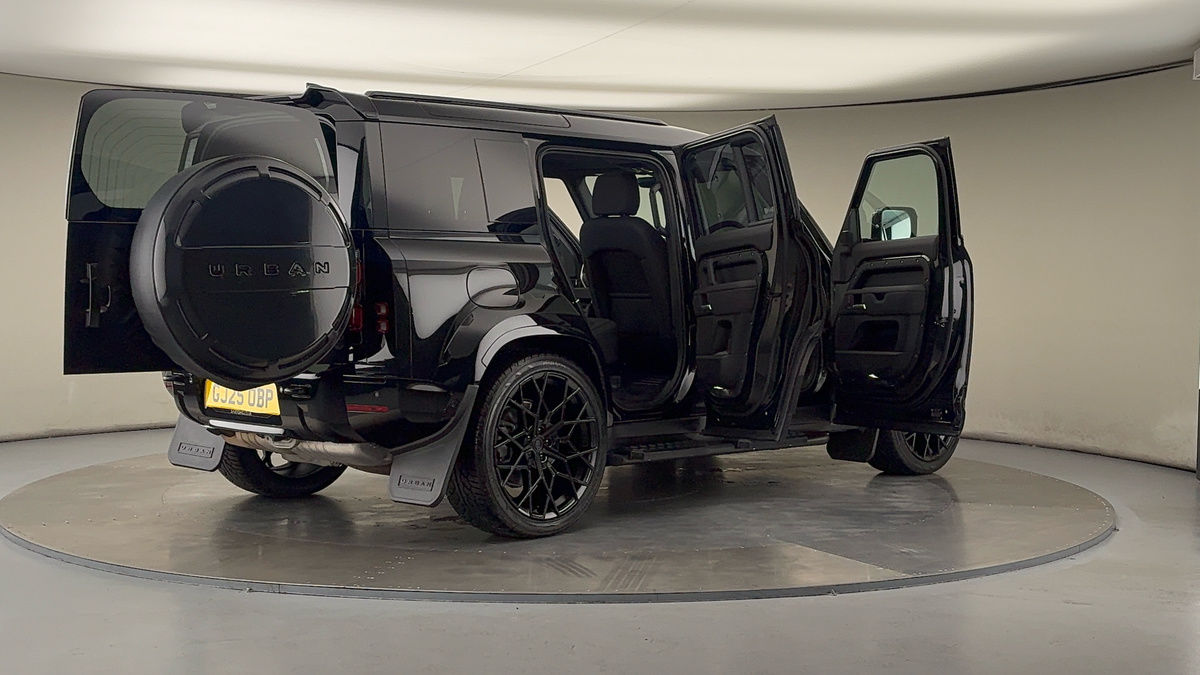 More views of Land Rover Defender 110