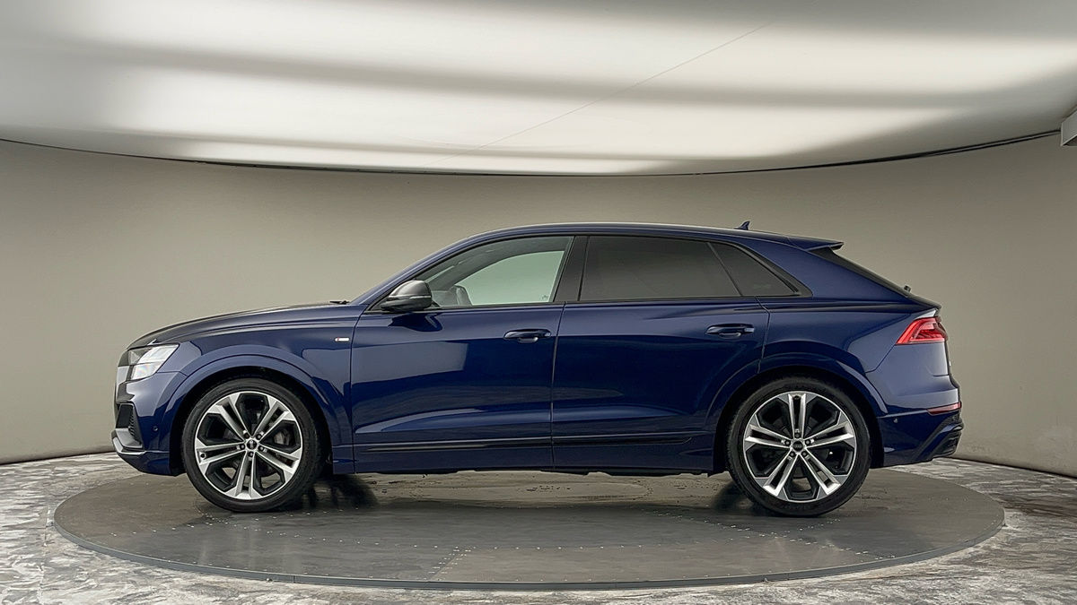 More views of Audi Q8
