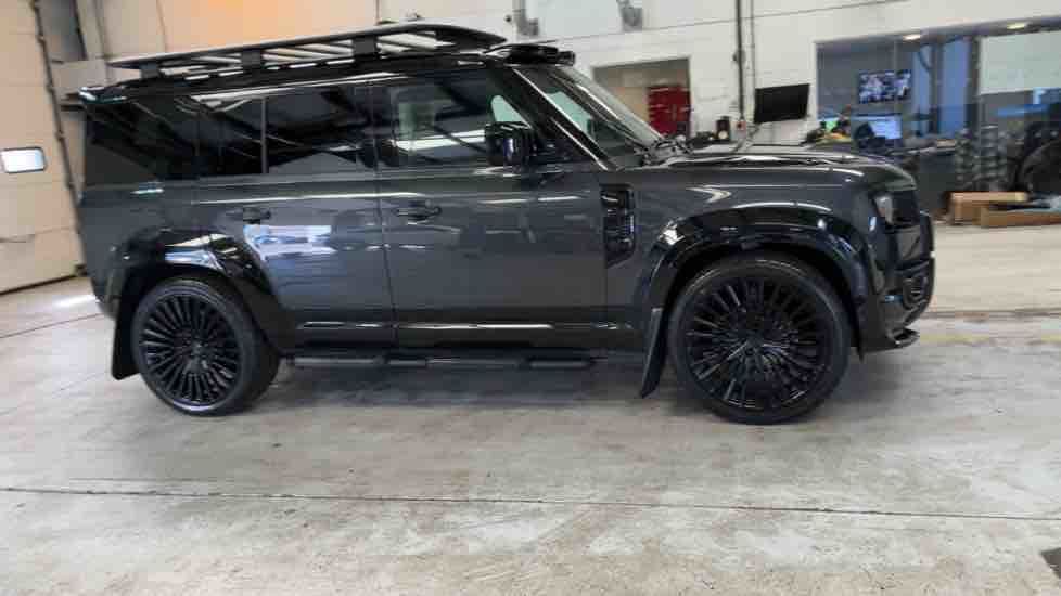 More views of Land Rover Defender 110