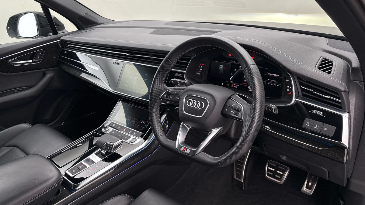 Audi Q7 Image 5