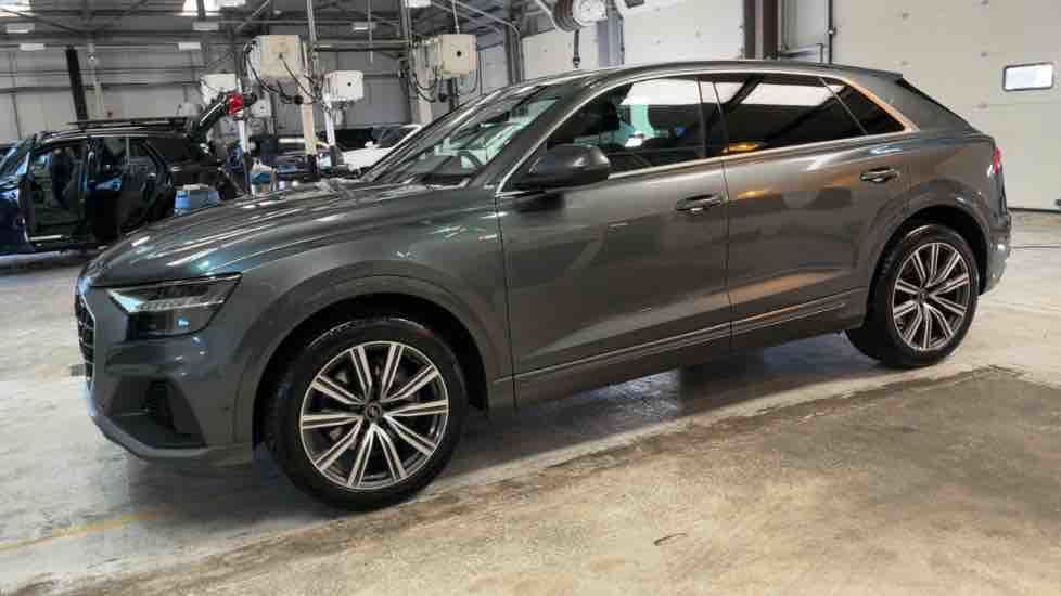 More views of Audi Q8