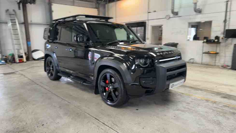 More views of Land Rover Defender 110