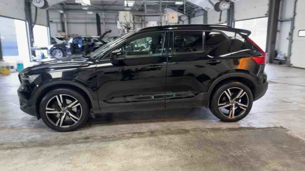More views of Volvo XC40