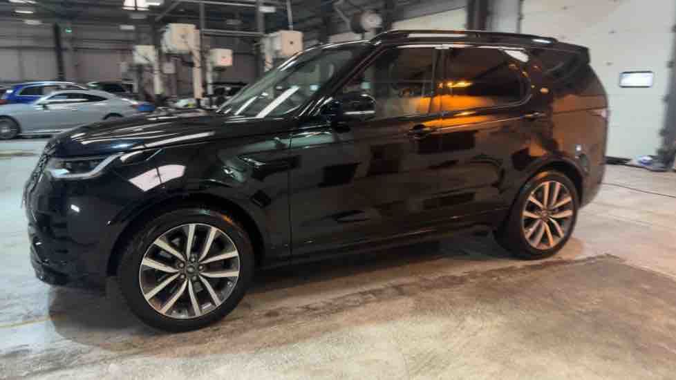 More views of Land Rover Discovery