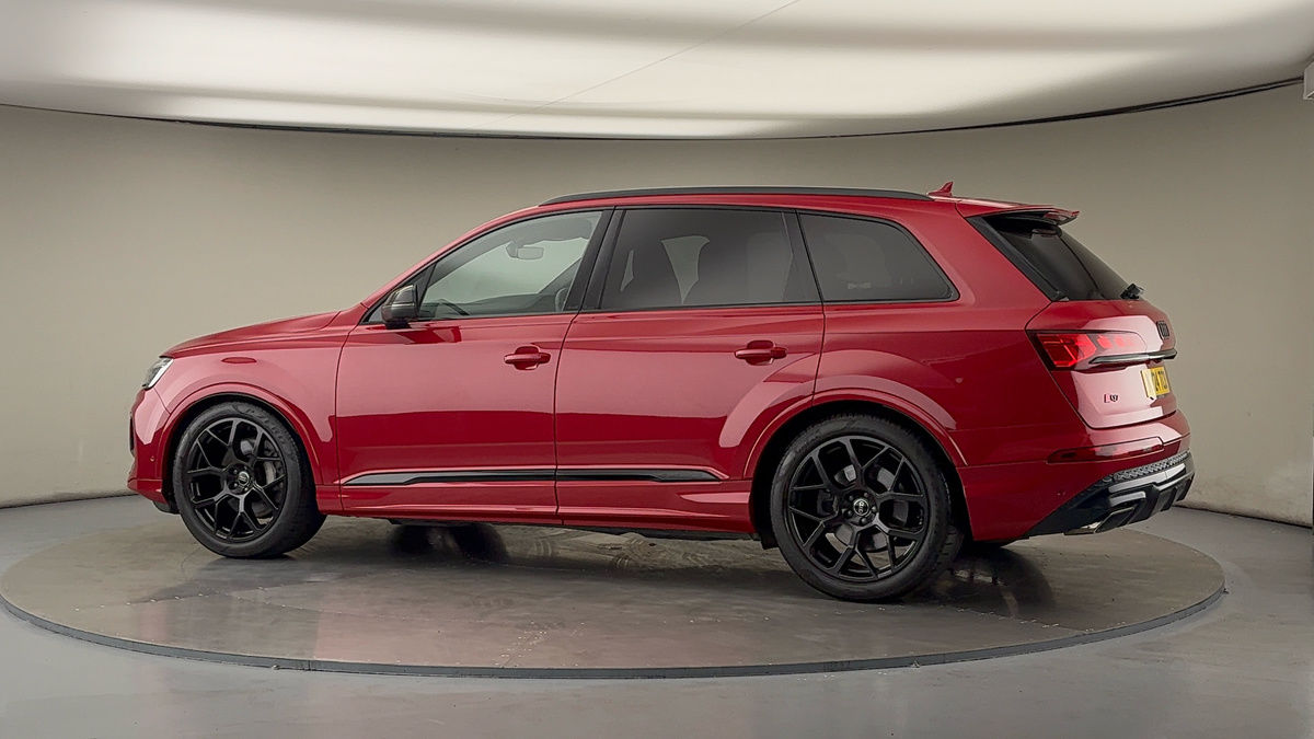More views of Audi Q7