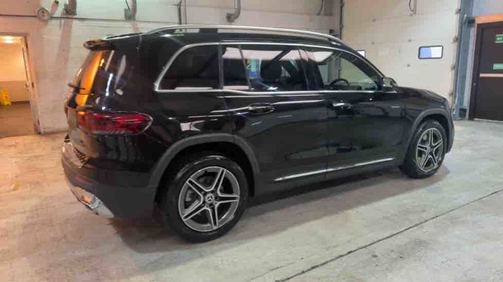 More views of Mercedes-Benz GLB