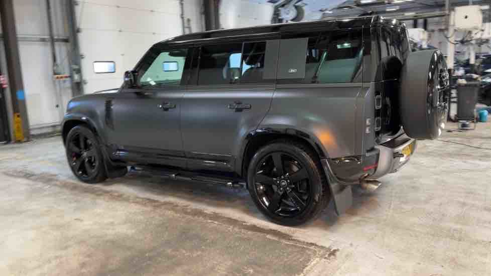 More views of Land Rover Defender 110