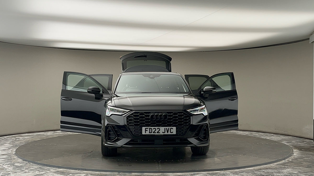 More views of Audi Q3