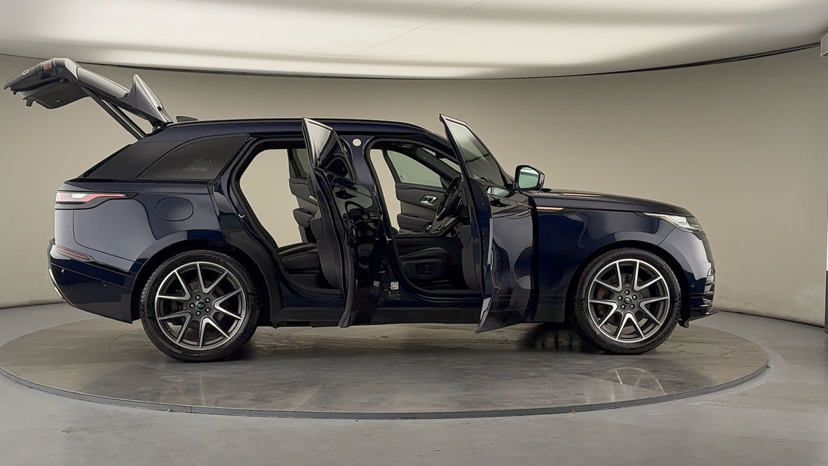 More views of Land Rover Range Rover Velar