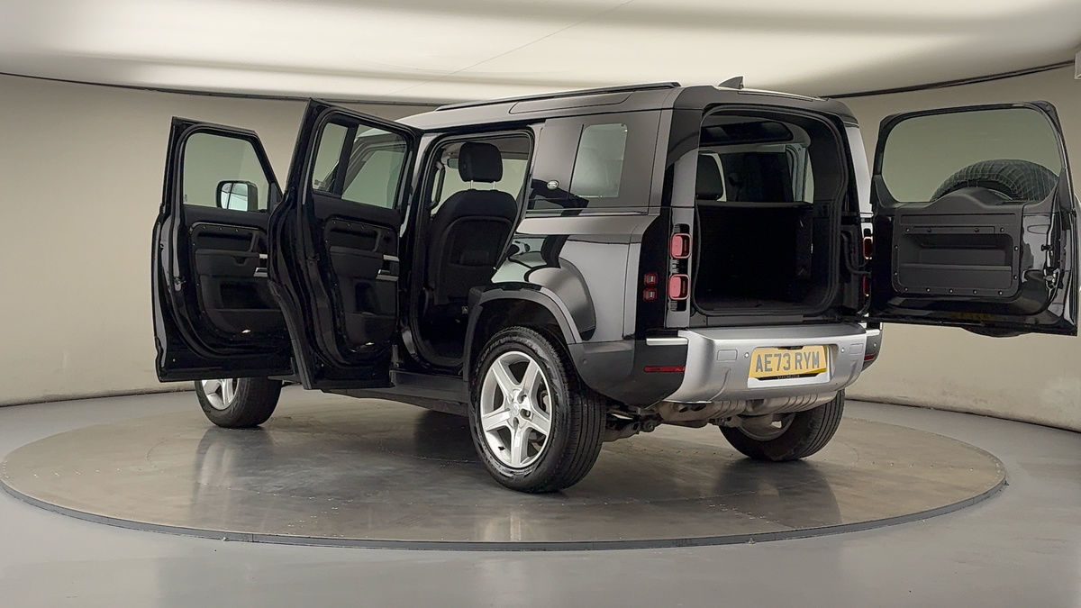 More views of Land Rover Defender 110