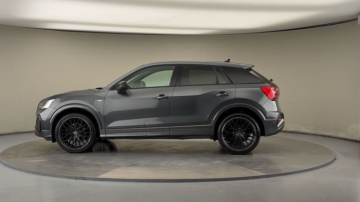 More views of Audi Q2