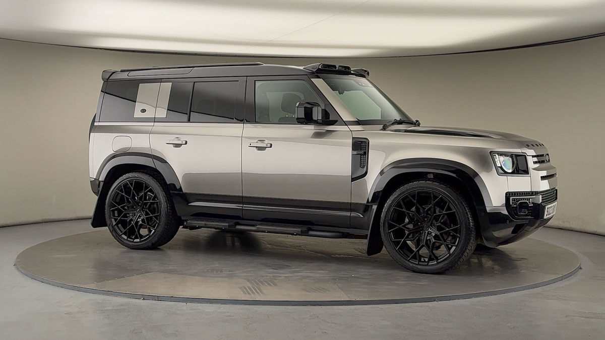 More views of Land Rover Defender 110