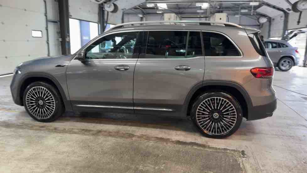 More views of Mercedes-Benz EQB