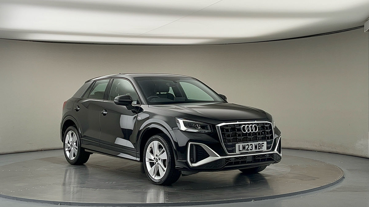 Audi Q2 Sticky Header Image