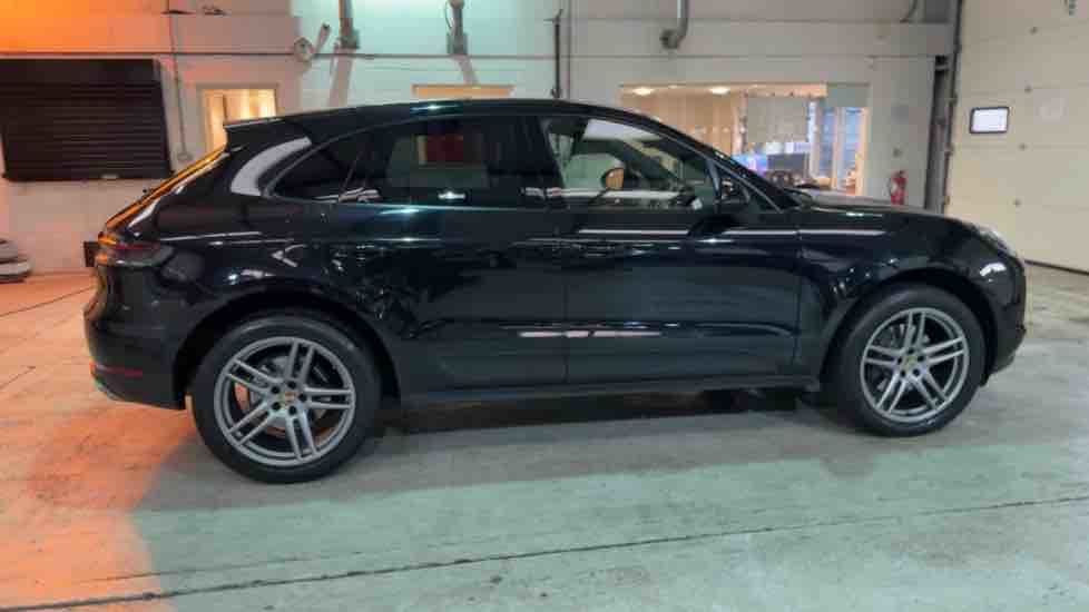 More views of Porsche Macan