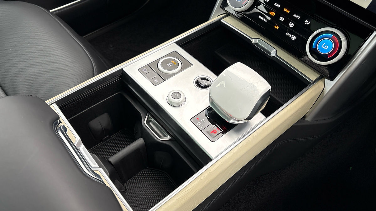 Land Rover Range Rover Image 28