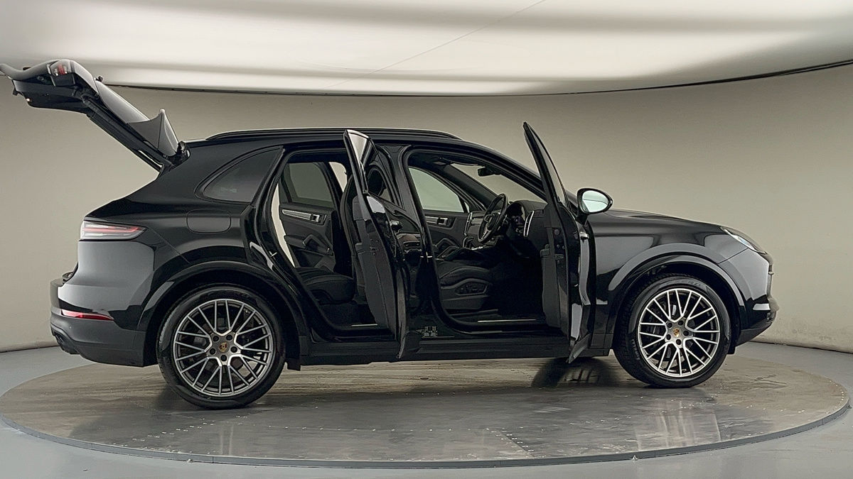 More views of Porsche Cayenne