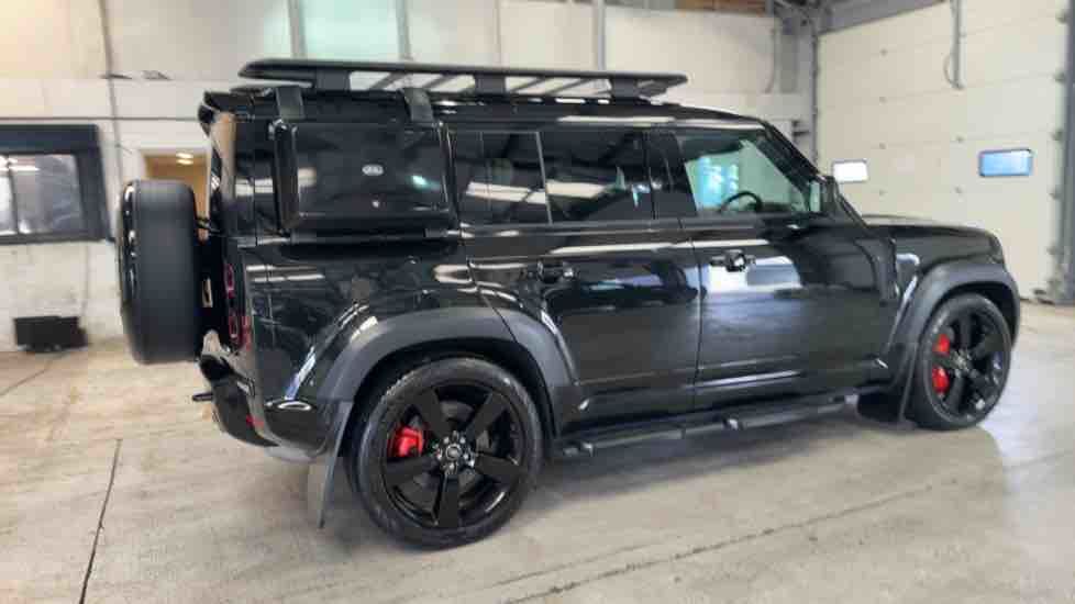 More views of Land Rover Defender 110