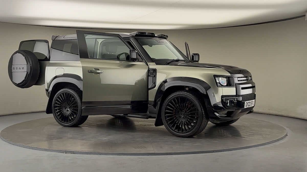More views of Land Rover Defender 90