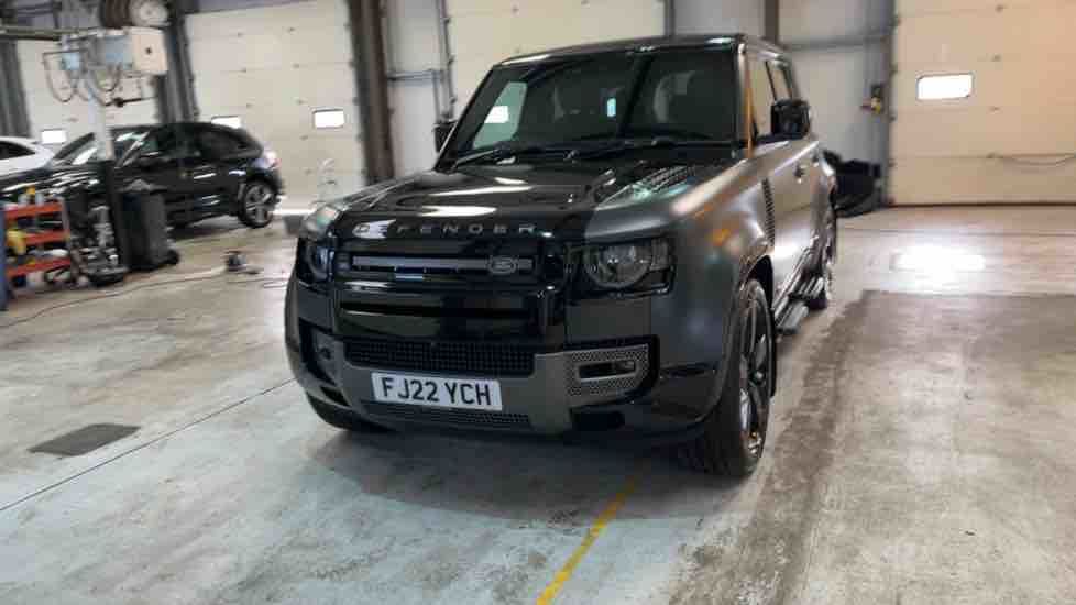More views of Land Rover Defender 110