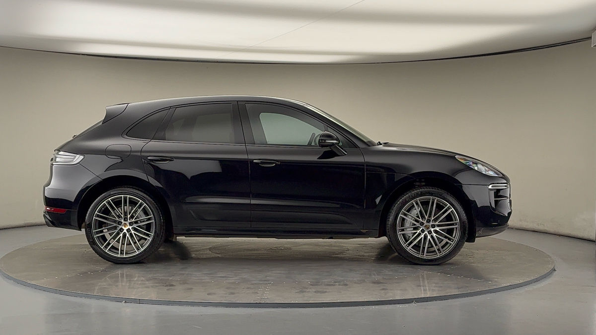 Porsche Macan Image 16