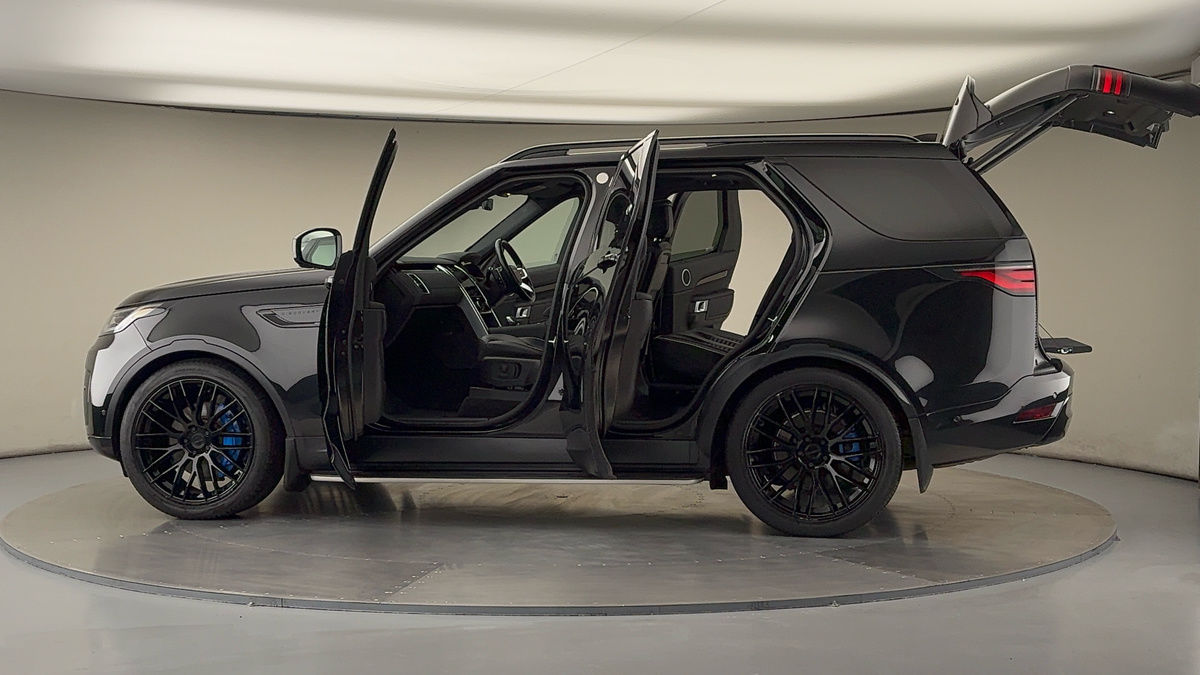 More views of Land Rover Discovery