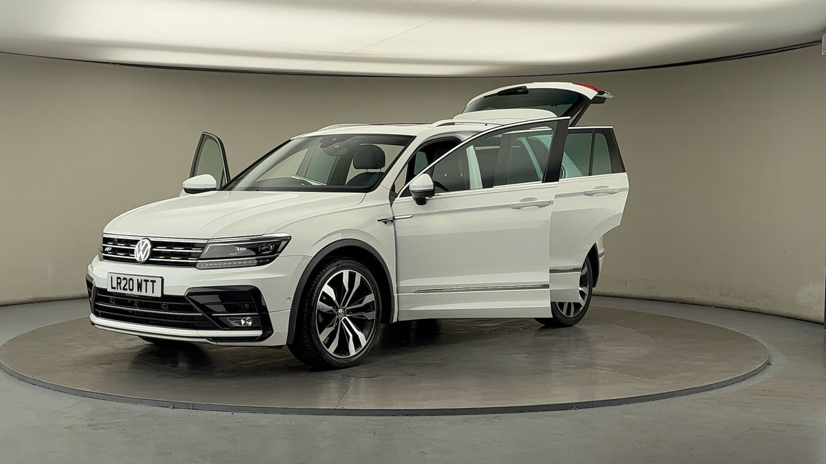 More views of Volkswagen Tiguan