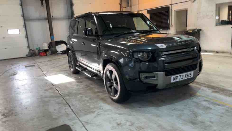 More views of Land Rover Defender 110
