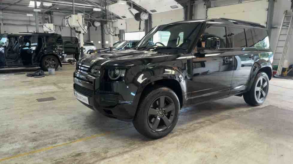 More views of Land Rover Defender 110