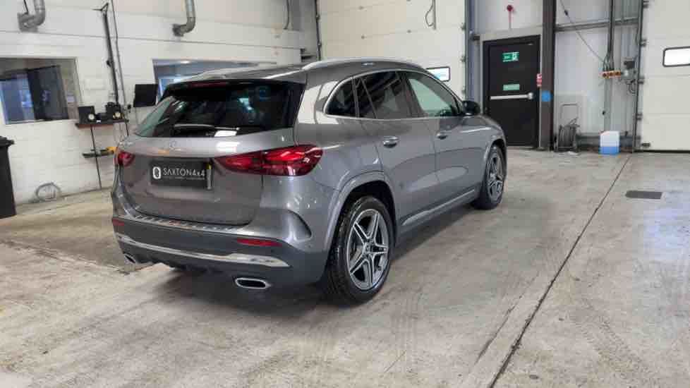 More views of Mercedes-Benz GLA