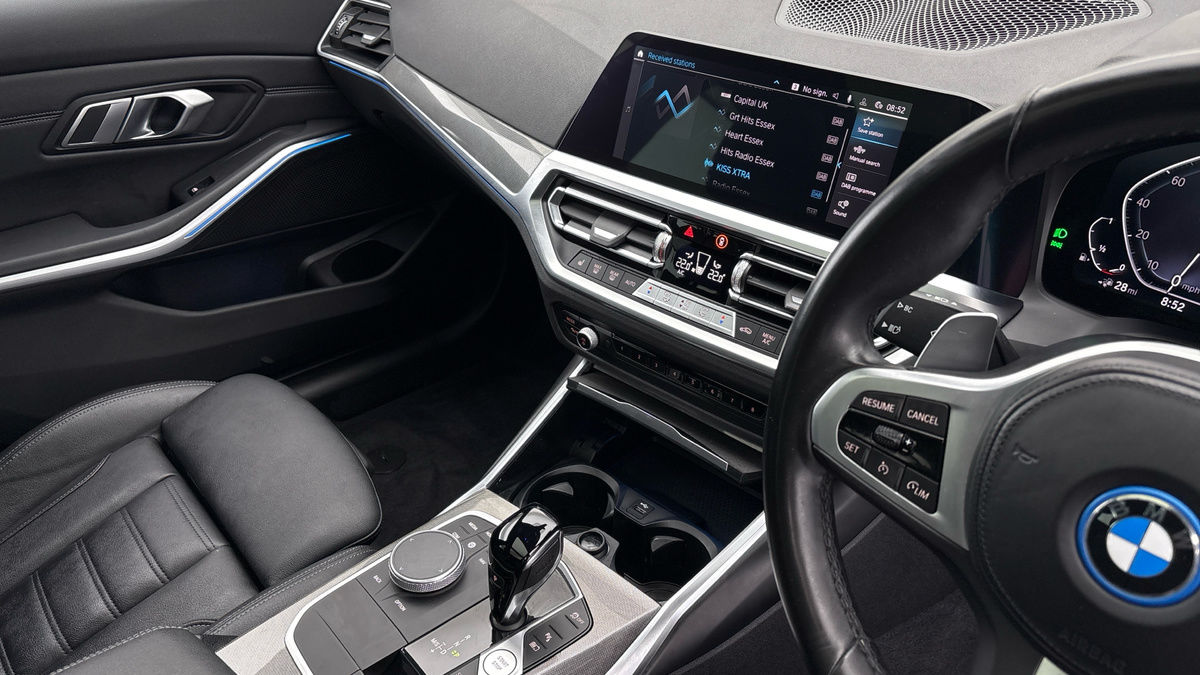 BMW 3 Series Image 18