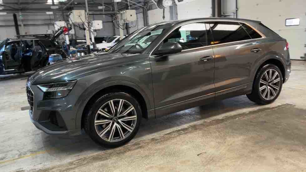 More views of Audi Q8