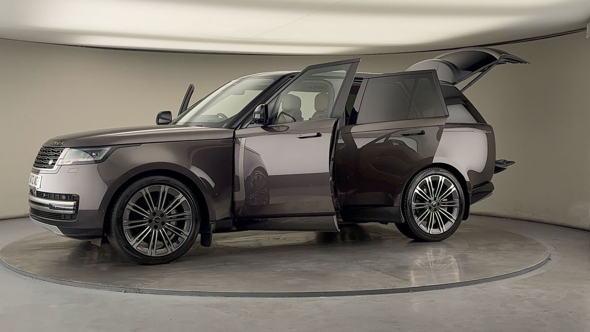 More views of Land Rover Range Rover