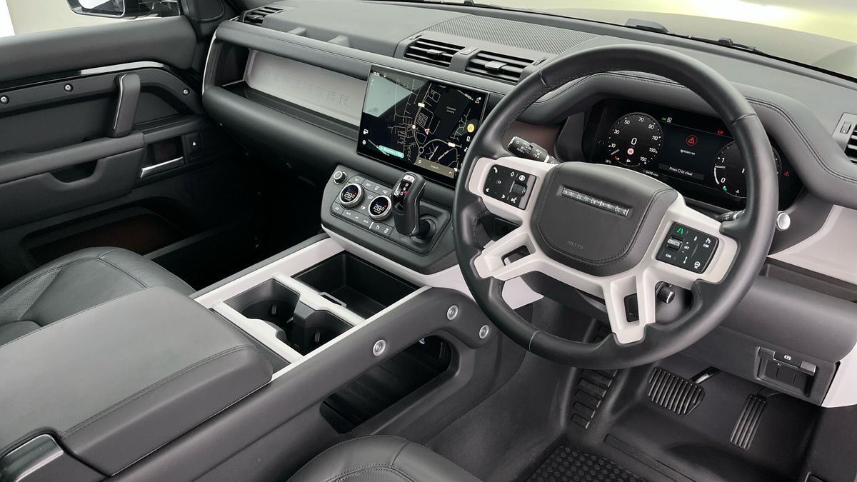 Land Rover Defender 90 Image 5