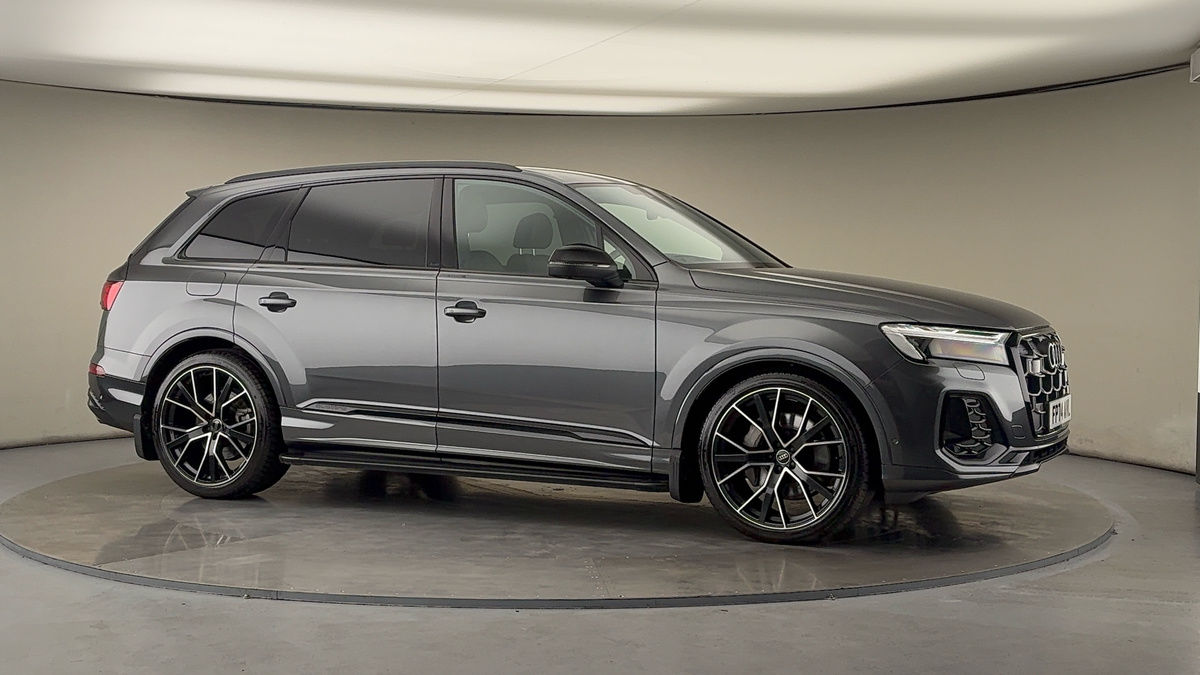 More views of Audi Q7