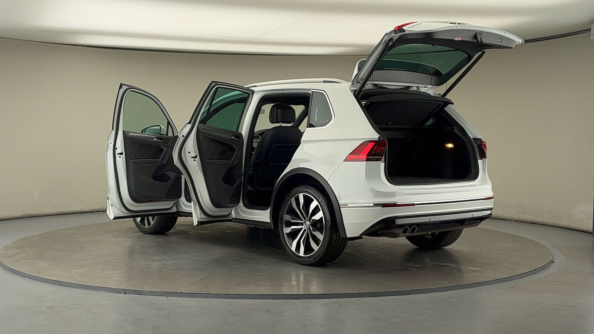 More views of Volkswagen Tiguan