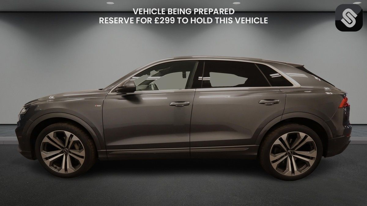 Audi Q8 Image 6