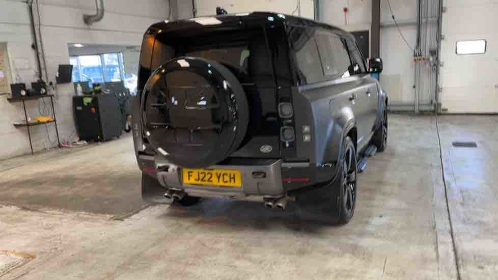 More views of Land Rover Defender 110