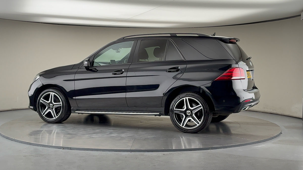 More views of Mercedes-Benz GLE