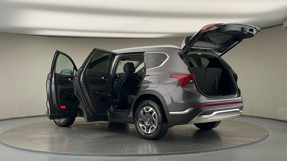 More views of Hyundai Santa Fe