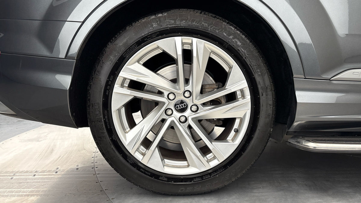 Audi Q7 Image 10