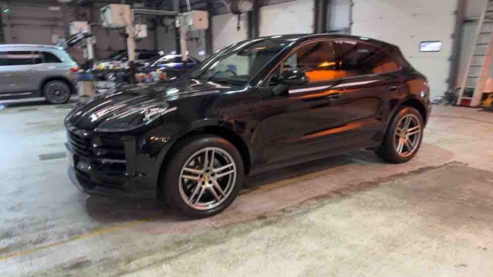 More views of Porsche Macan