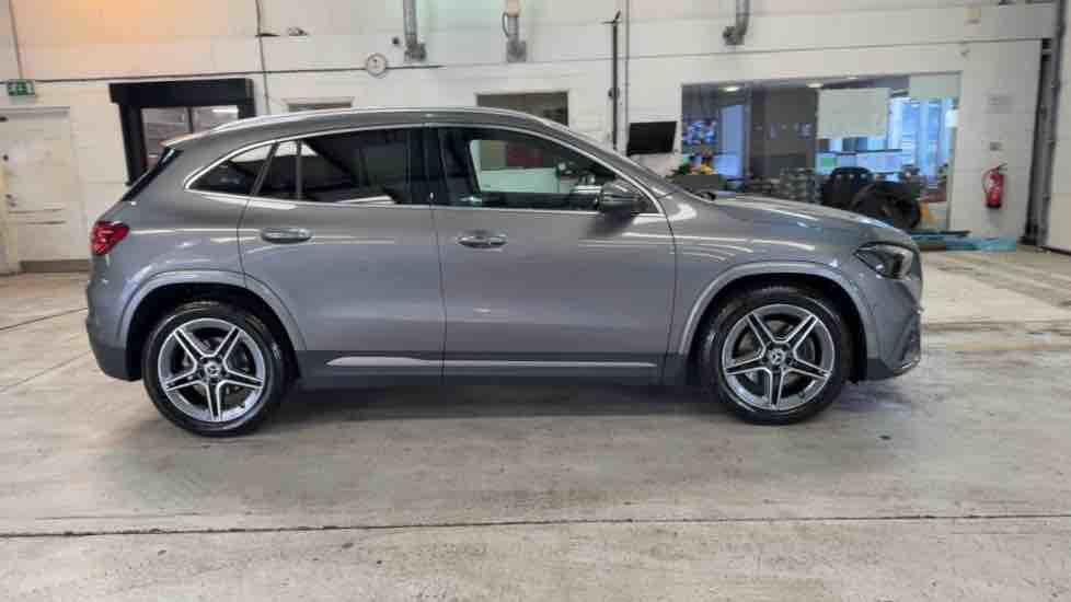 More views of Mercedes-Benz GLA