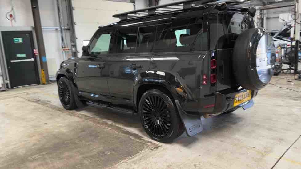 More views of Land Rover Defender 110