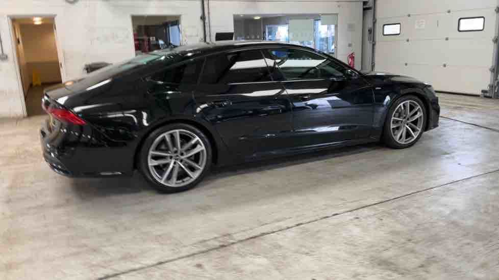 More views of Audi A7