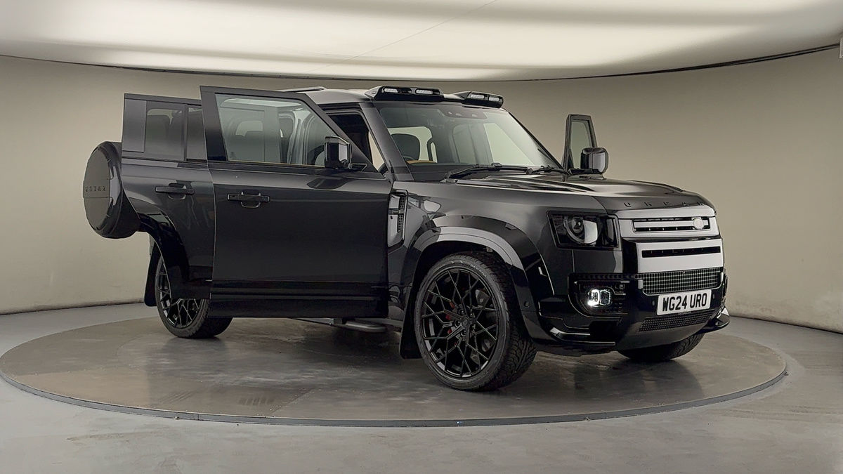 More views of Land Rover Defender 110