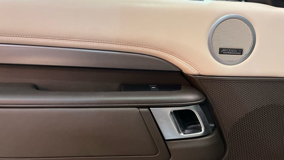 Land Rover Discovery Image 19